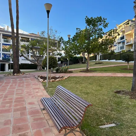 Luna Banus